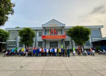 Trung tâm Y tế huyện Châu Phú ra quân truyền thông phòng chống bệnh dại trên người