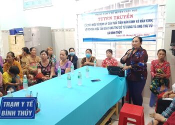 Trung tâm Y tế huyện Châu Phú tổ chức truyền thông về sức khỏe sinh sản, kế hoạch hóa gia đình tại Trạm Y tế xã, thị trấn