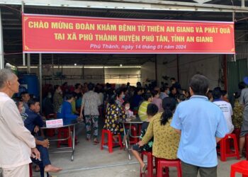 Tầm soát miễn phí các bệnh lý mãn tính tại xã Phú Thành