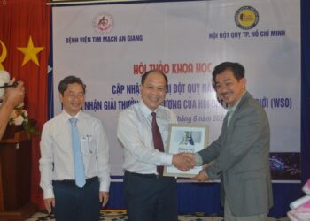 Bệnh viện Tim mạch An Giang đón nhận giải thưởng kim cương