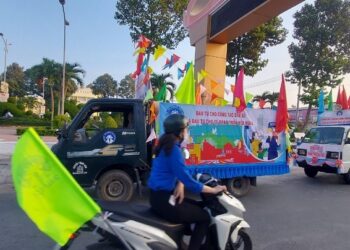 Trung tâm Y tế Châu Phú truyền thông hưởng ứng Ngày Dân số thế giới 11/7