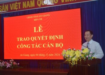 Sở Y tế An Giang trao Quyết định bổ nhiệm Phó Giám đốc Bệnh viện Sản Nhi An Giang; tiếp nhận, bổ nhiệm Phó Giám đốc Trung tâm Kiểm soát bệnh tật