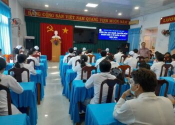 Kiểm tra tay nghề nhân viên y tế