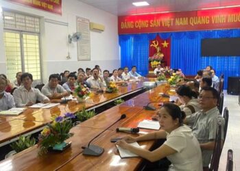 Trung tâm Y tế huyện Châu Phú tham gia tập huấn trực tuyến triển khai chiến dịch tiêm vắc xin Sởi – Rubella