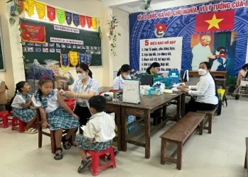 Trạm Y tế xã Vọng Thê thực hiện chiến dịch tiêm bổ sung vắc xin phòng bệnh uốn ván – bạch hầu