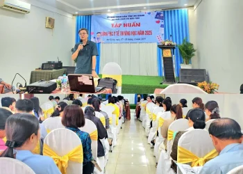 Tập huấn công tác Y tế trường học năm 2025