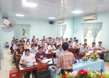 Trung tâm Y tế Châu Phú tập huấn nâng cao kiến thức truyền thông nguy cơ phòng chống dịch bệnh năm 2025