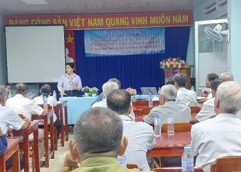 Trung tâm Y tế huyện Châu Phú truyền thông chăm sóc sức khỏe cho người cao tuổi