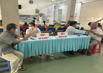 Trung tâm Y tế thị xã Tịnh Biên tổ chức khám sàng lọc, tư vấn miễn phí các bệnh lý về phổi
