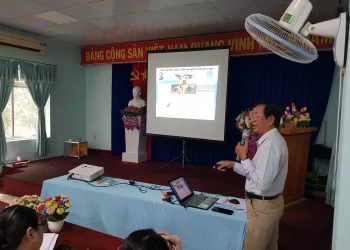 Trung tâm Y tế Châu Phú tập huấn phòng chống dịch sốt xuất huyết và tay chân miệng cho nhân viên y tế trường học