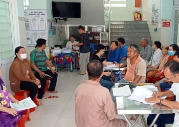 Trạm Y tế Đào Hữu Cảnh tổ chức khám sàng lọc bệnh không lây nhiễm cho người dân