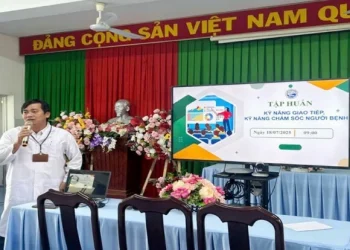 Trung tâm Y tế Tịnh Biên tập huấn kỹ năng giao tiếp, chăm sóc người bệnh