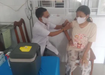 Tân Lợi tổ chức tiêm ngừa vaccine VAT và xét nghiệm tầm soát HIV cho phụ nữ có thai