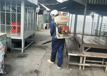 Trạm Y tế Châu Phú A xử lý triệt để ổ dịch sốt xuất huyết