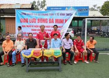 Trung tâm Y tế Vĩnh Thuận: Tổ chức Giải bóng đá giao hữu