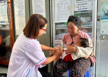 Trạm Y tế Châu Phú A tổ chức tiêm chủng mở rộng tháng 9 năm 2025