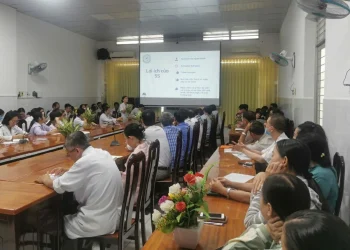 Trung tâm Y tế Châu Phú tổ chức tập huấn phương pháp 5s trong cải tiến chất lượng bệnh viện năm 2025