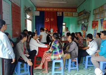 Phú Hội khám sức khỏe thành viên câu lạc bộ người cao tuổi