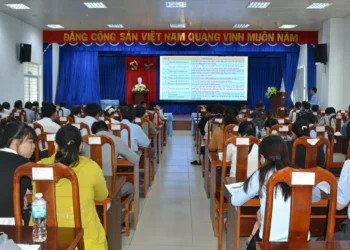 Tập huấn công tác vệ sinh lao động và chăm sóc sức khỏe người lao động tuyến cơ sở