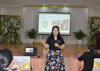 Tập huấn Quy trình triển khai hoạt động Cộng tác viên Y tế sàng lọc và chuyển gửi người nghi lao năm 2025