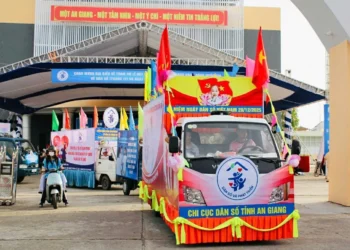 An Giang tổ chức lễ mít tinh hưởng ứng Tháng hành động quốc gia về dân số và Ngày Dân số Việt Nam