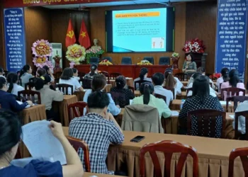 Trung tâm Y tế Tân Hiệp phối hợp tổ chức lớp tập huấn tư vấn giáo dục sức khỏe trực tiếp cho nhân viên y tế