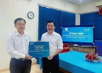 BIDV chi nhánh An Giang trao tặng Kiosk Y tế thông minh cho Trung tâm Y tế Châu Đốc