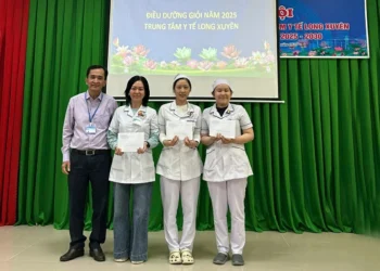 Trung tâm Y tế Long Xuyên tổ chức Hội thi Điều dưỡng giỏi năm 2025