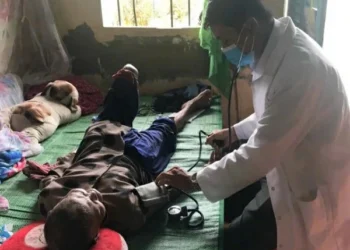 Tri Ân Ngày Thầy Thuốc Việt Nam 27/2 Ghi Khắc Công Ơn Những “Chiến Sĩ Áo Trắng”