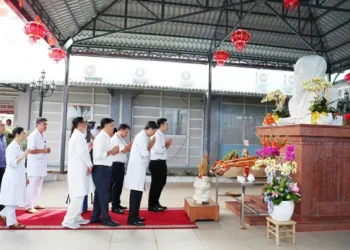 Bệnh viện Y Dược cổ truyền Kiên Giang: Tổ chức Lễ dâng hương kỷ niệm 235 năm Ngày giỗ Hải Thượng Lãn Ông Lê Hữu Trác