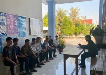 Trạm Y tế xã Núi Cấm test ma túy cho đối tượng khám nghĩa vụ quân sự