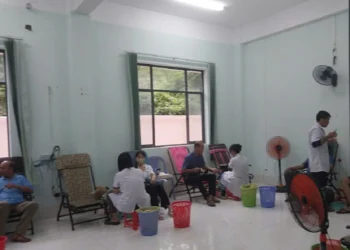 Hiến máu nhân đạo tại Trạm Y tế phường Hà Tiên