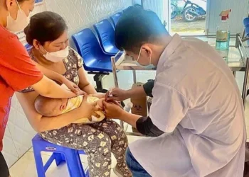 Trạm Y tế xã Núi Cấm tổ chức tiêm chủng mở rộng tháng 3/2026