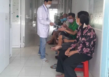 Trạm Y tế xã Vĩnh Thạnh Trung tuyên truyền phòng chống bệnh lao