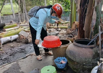 Trạm Y tế xã Tri Tôn xử lý ổ dịch sốt xuất huyết tại ấp Tô Thuận