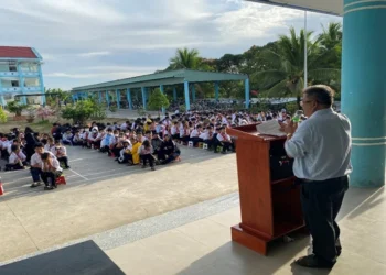 Trạm Y tế xã Thạnh Mỹ Tây truyền thông phòng chống sốt xuất huyết trong trường học