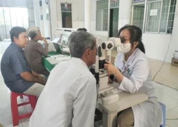 Trạm Y tế phường Long Xuyên: Thông tin thủ đoạn lừa đảo “Chuyển phí nhận sổ hồng, sổ tiêm chủng”