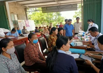 Trạm Y tế xã Phú An phối hợp tổ chức khám sức khoẻ cho hội viên phụ nữ