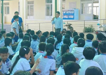 Truyền thông phòng bệnh sốt xuất huyết và tay chân miệng cho phụ huynh, học sinh trên địa bàn xã Bình Mỹ