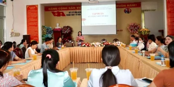 Trung tâm Kiểm soát bệnh tật tỉnh An Giang phối hợp với Trung tâm Y tế Kiên Lương tập huấn kỹ năng truyền thông giáo dục sức khoẻ