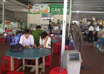 Xã Vân Khánh: Kiểm tra liên ngành về an toàn thực phẩm tại các điểm trường và cơ sở ăn uống