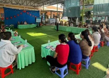 Trạm Y tế xã Phú Hữu tuyên truyền phòng, chống bệnh tay chân miệng tại trường mẫu giáo