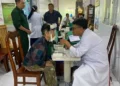 Xã Tây Yên tổ chức khám, tư vấn điều trị các bệnh lý về mắt và cấp phát thuốc miễn phí cho người dân
