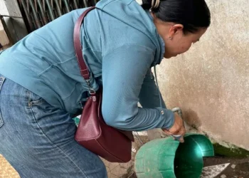 Trạm Y tế xã An Phú tăng cường giám sát mật độ lăng quăng
