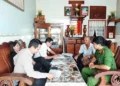 Trạm Y tế xã Chợ Vàm tổ chức giám sát các cơ sở lao động trên địa bàn xã