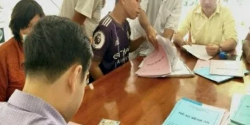 Khám sàng lọc và cấp phát thuốc cho bệnh nhân tâm thần cộng đồng tại xã Hòa Lạc