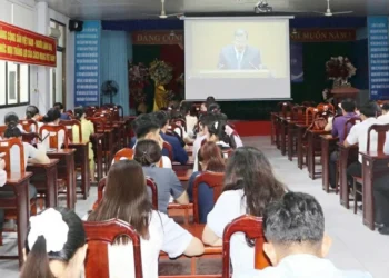Trung tâm Kiểm soát bệnh tật tỉnh An Giang: Tham dự Hội nghị toàn quốc nghiên cứu, học tập, quán triệt và triển khai thực hiện Nghị quyết số 10-NQ/TW của Bộ Chính trị