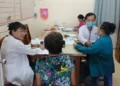Khám sức khỏe cho người cao tuổi và tầm soát ung thư cổ tử cung tại xã Phú Hòa