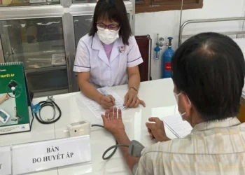 Khám sàng lọc bệnh không lây nhiễm trên địa bàn phường Châu Đốc