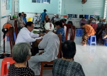 Xã Thoại Sơn: 100 người cao tuổi được khám sức khỏe